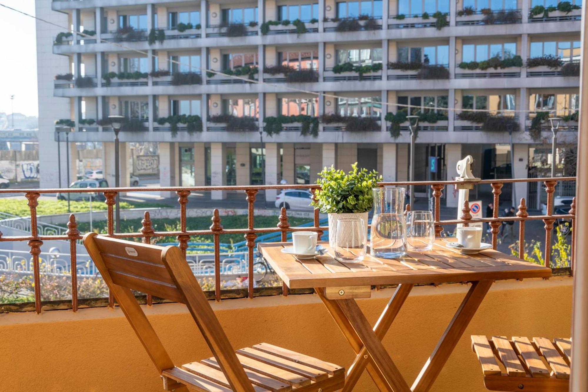 Maloja, 10 - Casa Maloja - Ampio Appartamento Milano Eksteriør bilde