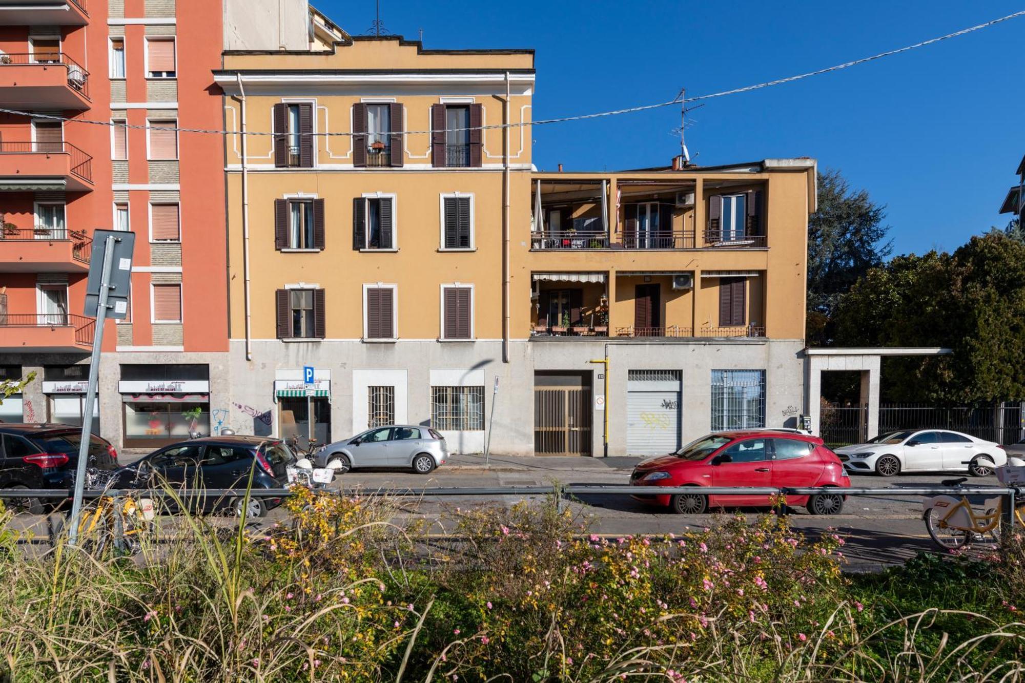 Maloja, 10 - Casa Maloja - Ampio Appartamento Milano Eksteriør bilde